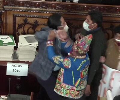 Bolivya meclisinde yumruklu kavga