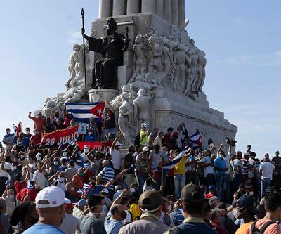 Küba'da halk sokağa indi