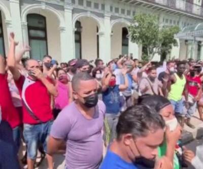 Küba'da dev protestolar
