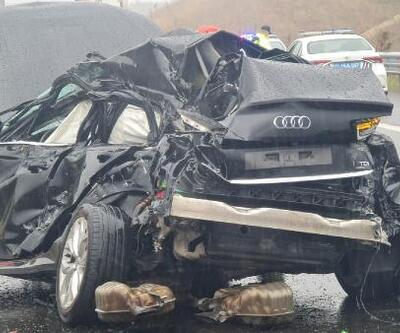 Yağmurla kayganlaşan yolda otomobil, TIR'a çarptı: 1 ölü
