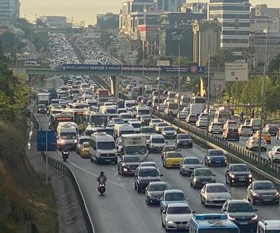 İstanbul'da haftanın ilk gününde trafik yoğunluğu