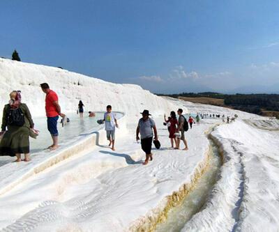 'Beyaz cennet' Pamukkale'ye sonbaharda da yoğun ilgi