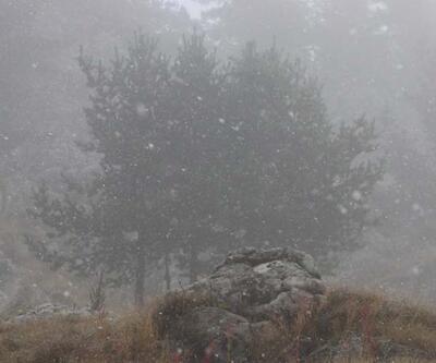 Uludağ ve Kartalkaya'ya mevsimin ilk kar yağışı düştü