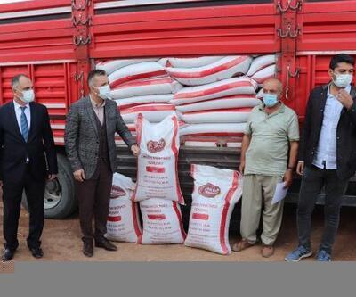 Midyat'ta kuraklıktan etkilenen 139 çiftçiye tohum desteği