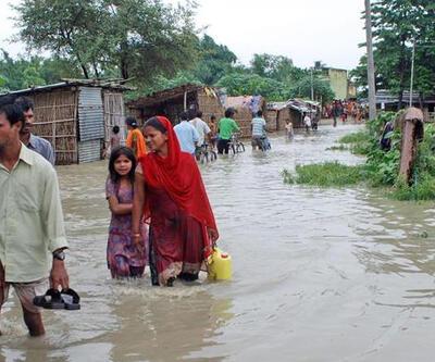 Nepal'de sel ve heyelanlarda 77 kişi öldü