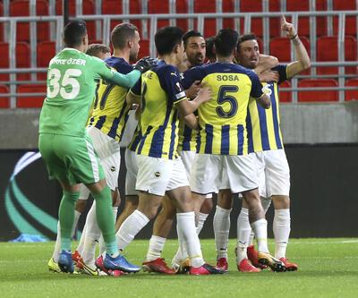 Son dakika... Belçika basını: Antwerp Fenerbahçe'nin tokadıyla uçtu!