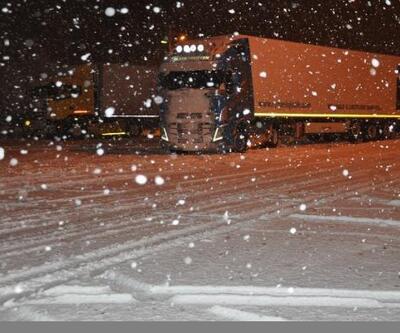 Konya'da kar yağışı ulaşımı etkiledi