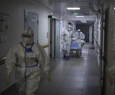 Rusya'da 2021’in son gününde koronavirüs nedeniyle 912 kişi öldü