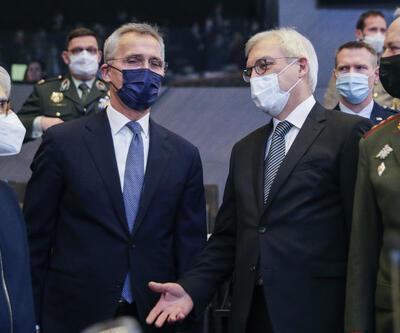 Brüksel’de gergin anlar fotoğraflara yansıdı… Rusya-NATO görüşmesi sonra erdi!