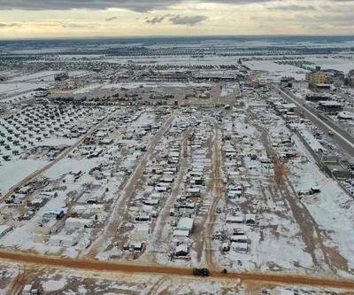 Suriye’de kar fırtınası 47 mülteci kampına zarar verdi