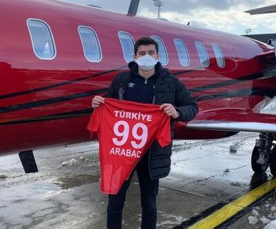 Milli hentbolcu Alper Arabacı ambulans uçakla İstanbul'a döndü