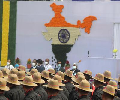 Hindistan, Cumhuriyet Bayramı'nın 73’ncü yılını kutluyor: Tören alanında aşılılara izin!