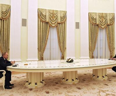Dev masa yine gündemde! Putin- Scholz görüşmesinde dikkat çeken kareler