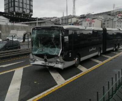  Esenyurt'ta metrobüs kazası: 7 yolcu yaralandı