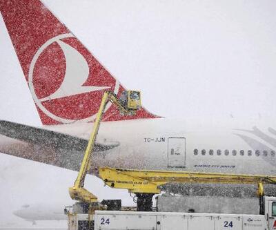 THY uçaklarına buzlanmaya karşı 'de-icing' ve 'anti-icing' yapılıyor