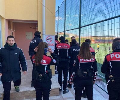 Futbol maçında kavga: 2 hakem yaralandı, 6 kişi gözaltına alındı