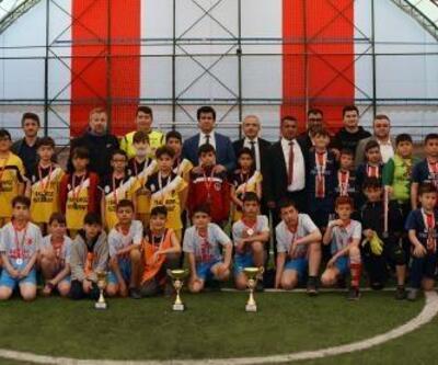 Okul sporları futbol turnuvası tamamlandı