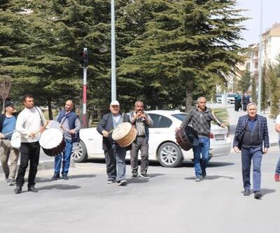Nevşehir'de Ramazan davulcularından eğitime destek