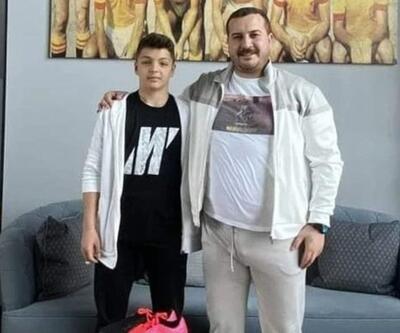 İrfan Can Kahveci'ye gol sevinci için topu vermeyen top toplayıcı çocuğa hediye