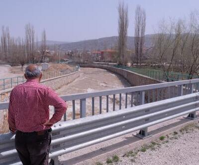 Konya'da 'taşkın' tedirginliği: Kum torbaları ile hazır bekliyorlar