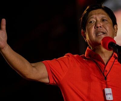Filipinler'de Marcos ailesi yeniden iktidara geldi