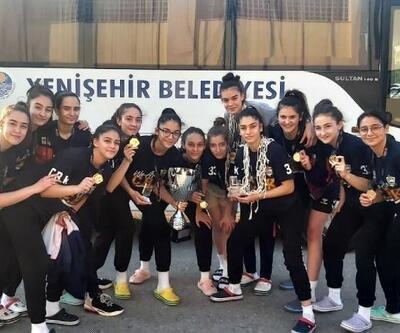 Yenişehir'e bir sezonda 3 Türkiye kupası