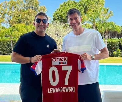 Robert Lewandowski'ye 'Barcelona'yı bırak, Antalya'ya gel' çağrısı 