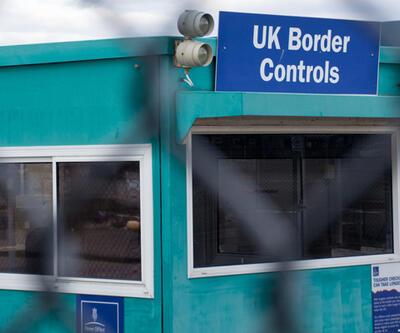 İngiltere'den flaş karar! Yasadışı göçmenler Ruanda'ya gönderilecek