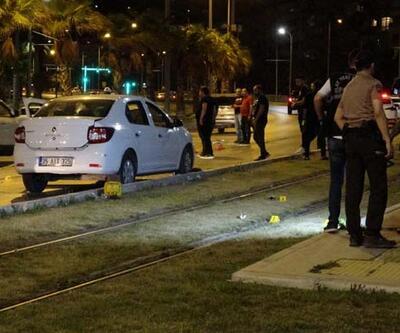 İzmir'de otomobile uzun namlulu silahla saldırı: 1 ölü 1 ağır yaralı