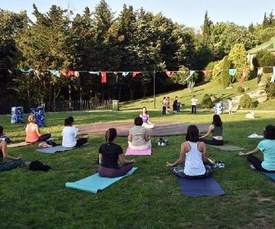 Beşiktaş Belediyesi, ‘Hareket et Beşiktaş’ sloganıyla yogaya davet ediyor