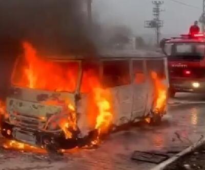 Tarım işçilerini taşıyan minibüs yandı