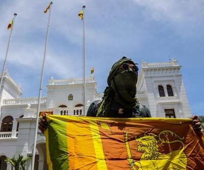 Sri Lanka'da ilginç olay! Devlet Başkanı e-mail yoluyla istifa etti