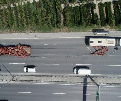 Arnavutköy'de demir yüklü kamyon İETT otobüsünü biçti: 5 yaralı 