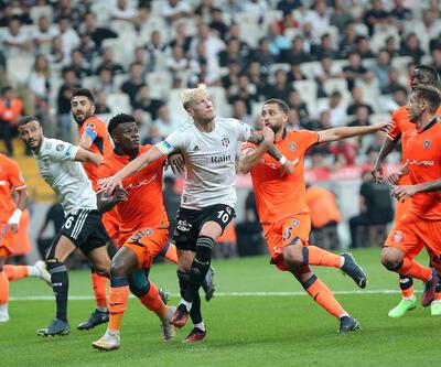 Başakşehir'in ilk şutu gol oldu, Beşiktaş kaybetti