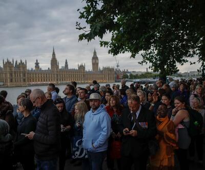 Londra’da Kraliçe II. Elizabeth için 11 saatlik 'veda' kuyruğu