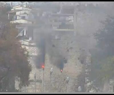 İstanbul Fatih'te tarihi surlarda yangın