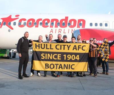 Hull City yüzlerce taraftarıyla Antalya'ya geldi