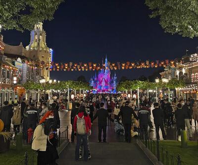 Şanghay'daki Disneyland Covid-19 tedbirleri kapsamında kapatıldı