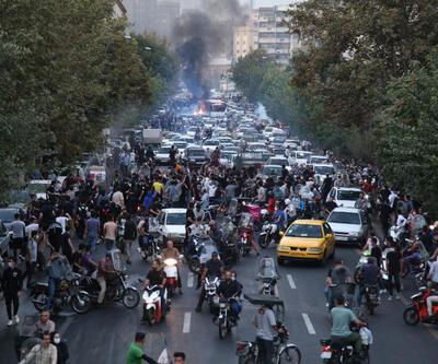 İ﻿ranlı general protestolarda 300'den fazla kişinin öldüğünü söyledi