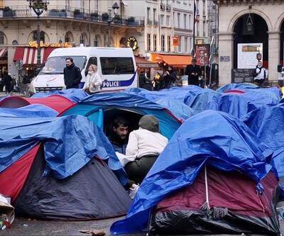 Paris'in göbeğinde sokakta kalıyorlar