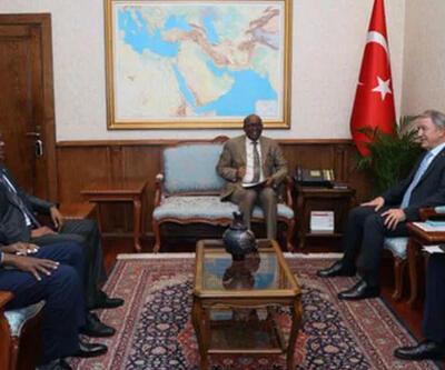 Milli Savunma Bakanı Akar, Büyükelçileri kabul etti