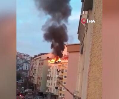 İstanbul’da korkutan yangın: Teras katı alev alev yandı, bina tahliye edildi