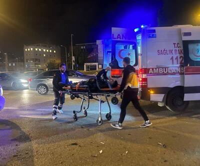 Maltepe’de ambulans ile otomobil çarpıştı: Kazada yaralanan genç telefonunu elinden bırakmadı