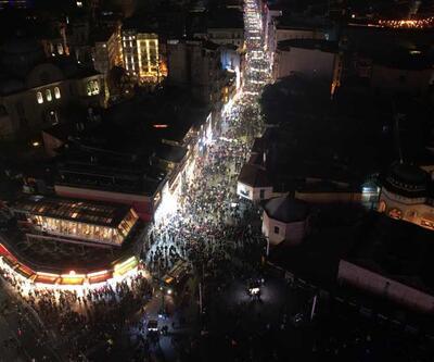 Taksim Meydanı’nda yılbaşı yoğunluğu havadan görüntülendi
