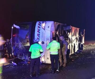 Diyarbakır’da yolcu otobüsü devrildi! 1’i bebek 5 kişi hayatını kaybetti