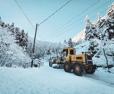 Rize'de kar yağışı nedeniyle 41 köy yolu ulaşıma kapandı