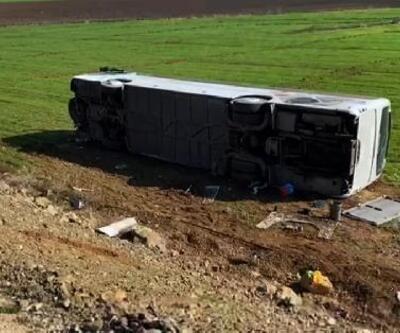 Gaziantep'te şarampole devrilen yolcu otobüsün sürücüsü yaralandı