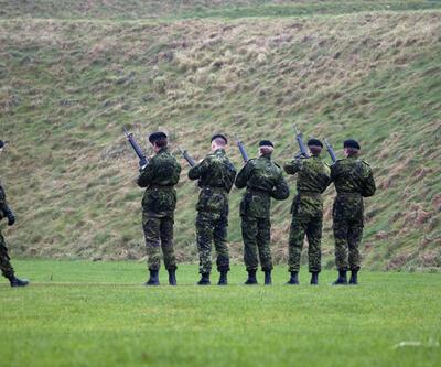 Danimarka kadınlara zorlu askerlik için hazırlanıyor