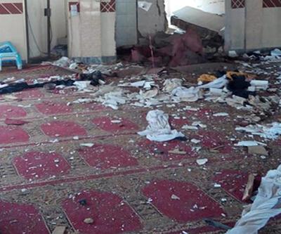 Pakistan’da camiye saldırı düzenleyen terörist polis kılığına girmiş