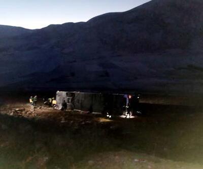 Afyonkarahisar'da yolcu otobüsü devrildi: 8 ölü, 35 yaralı